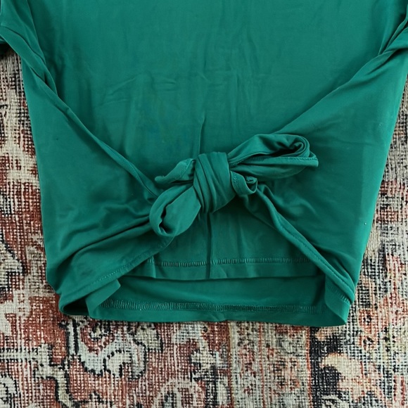 SOLD - Wilfred front tie t-shirt - Picture 3 of 6